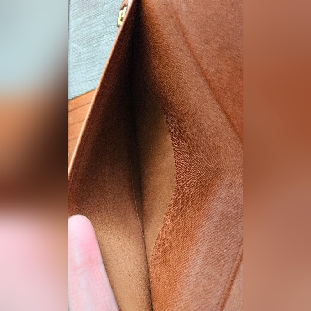 Authentic Louis Vuitton Rare Vintage Trifold Passport Wallet Monogram Clutch - Picture 6 of 16
